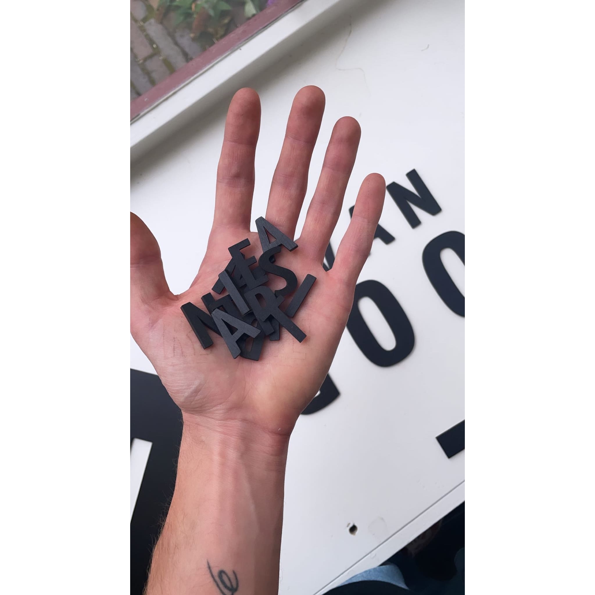 Logo aan de Muur op Maat