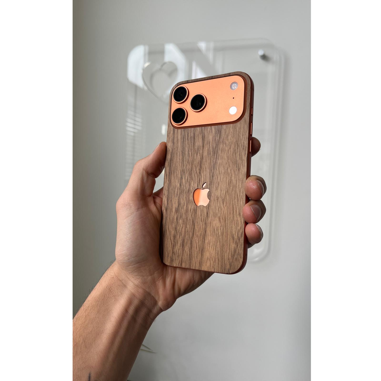 RAUW Houten iPhone Skin