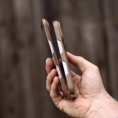 RAUW Houten iPhone Air en Pro Hoesje van echt hout walnoot